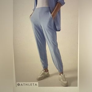 Athleta NWT women’s Brooklyn Lined Jogger pants